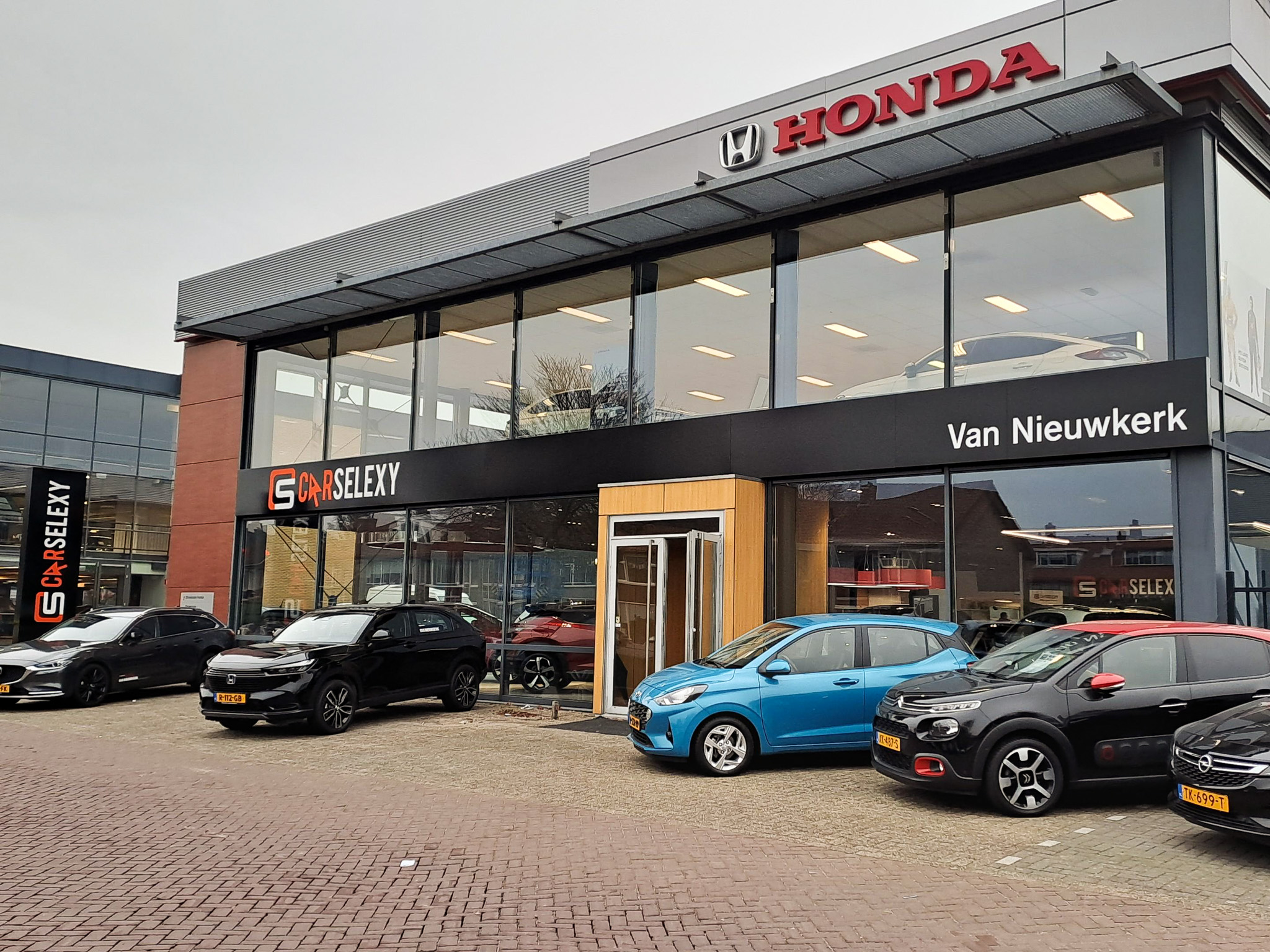 Carselexy dealer Van Nieuwkerk Hilversum B.V.